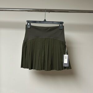 Z supply playing doubles skirt grape leaf